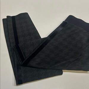Ultracor Black Leggings with Houndstooth Detail